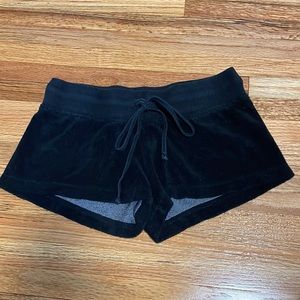 Hard tail shorts